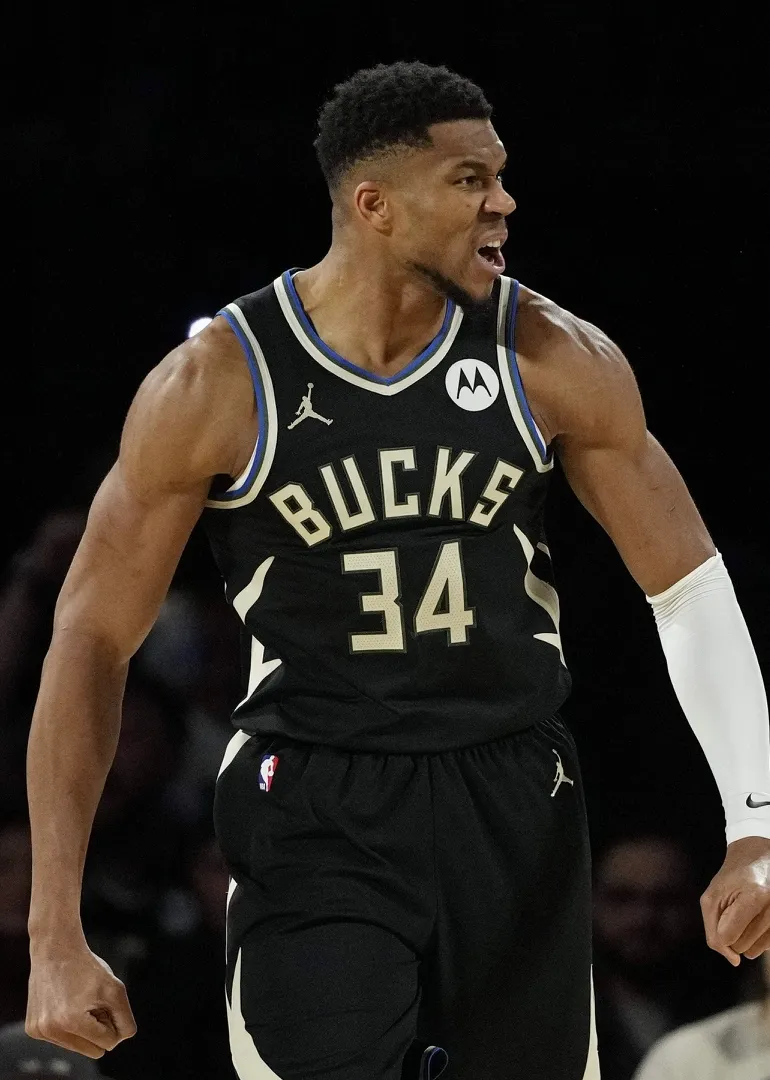 关于字母哥遭遇十五连败，MAD教练面临压力！的信息